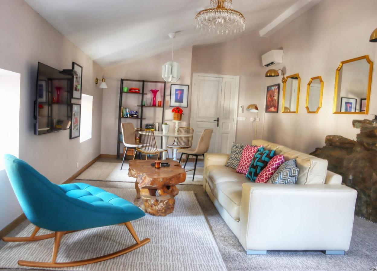 Château Cabaret: Luxury Cathar Retreat With Panoramic Terrace Apartment