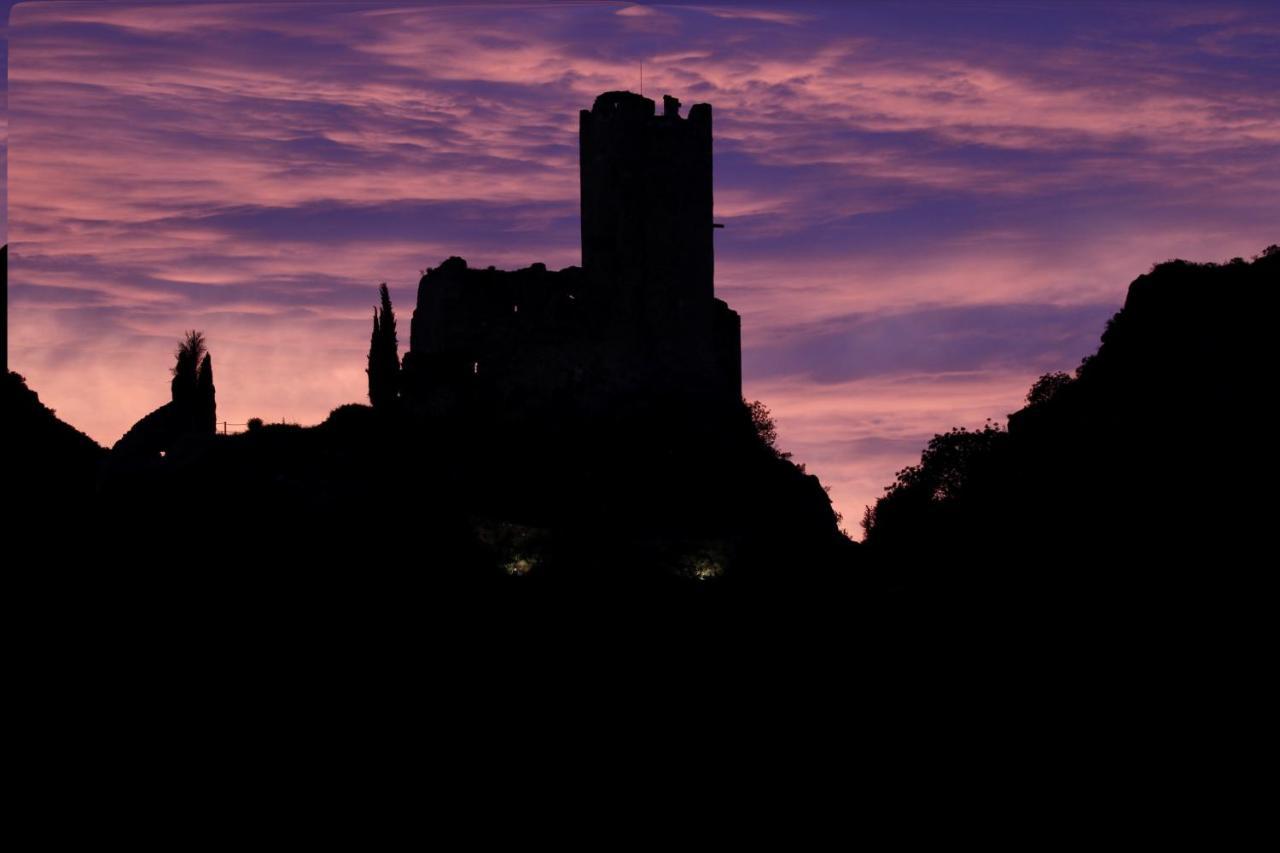 Château Cabaret: Luxury Cathar Retreat With Panoramic Terrace