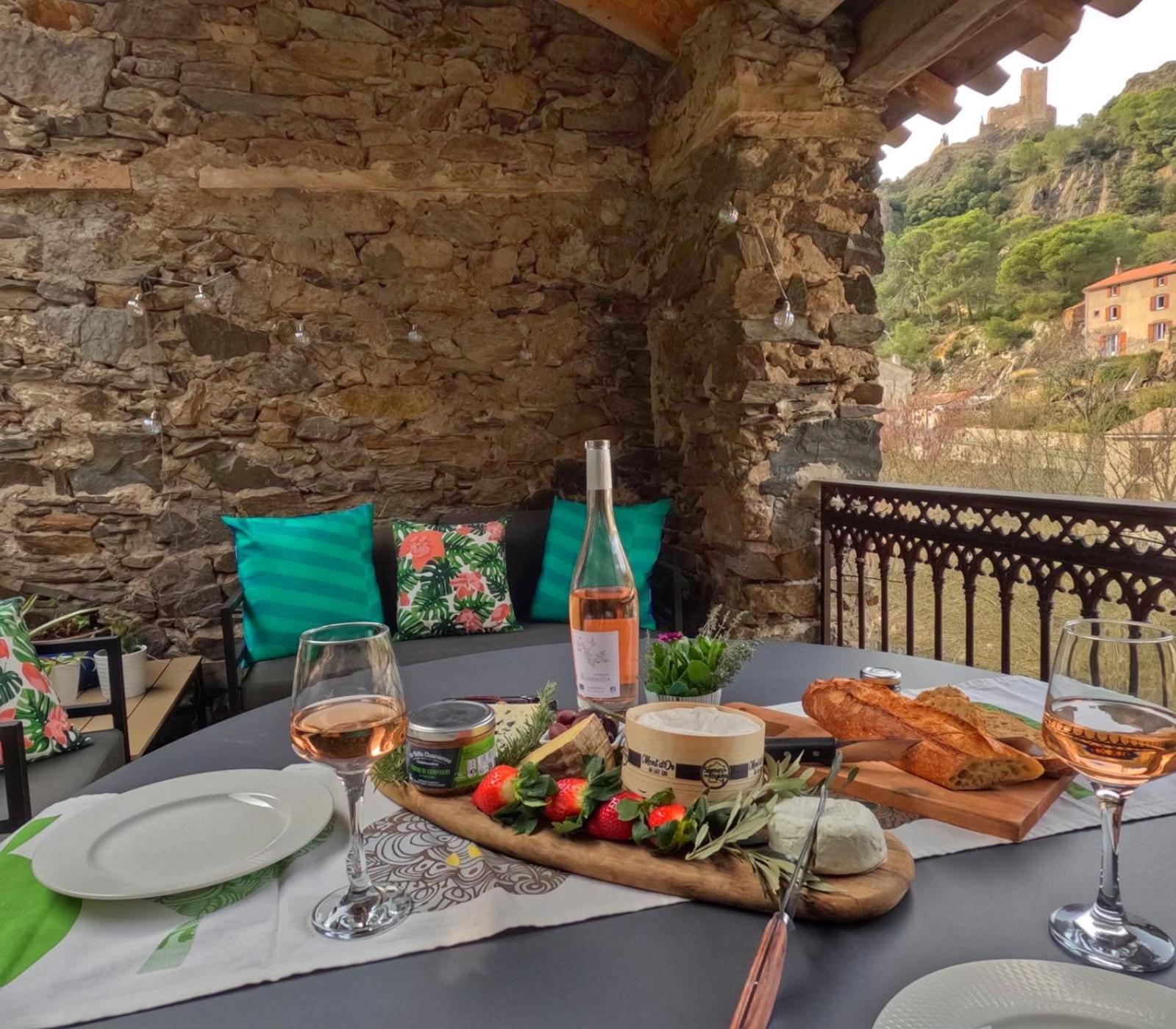 Château Cabaret: Luxury Cathar Retreat With Panoramic Terrace Apartment Lastours