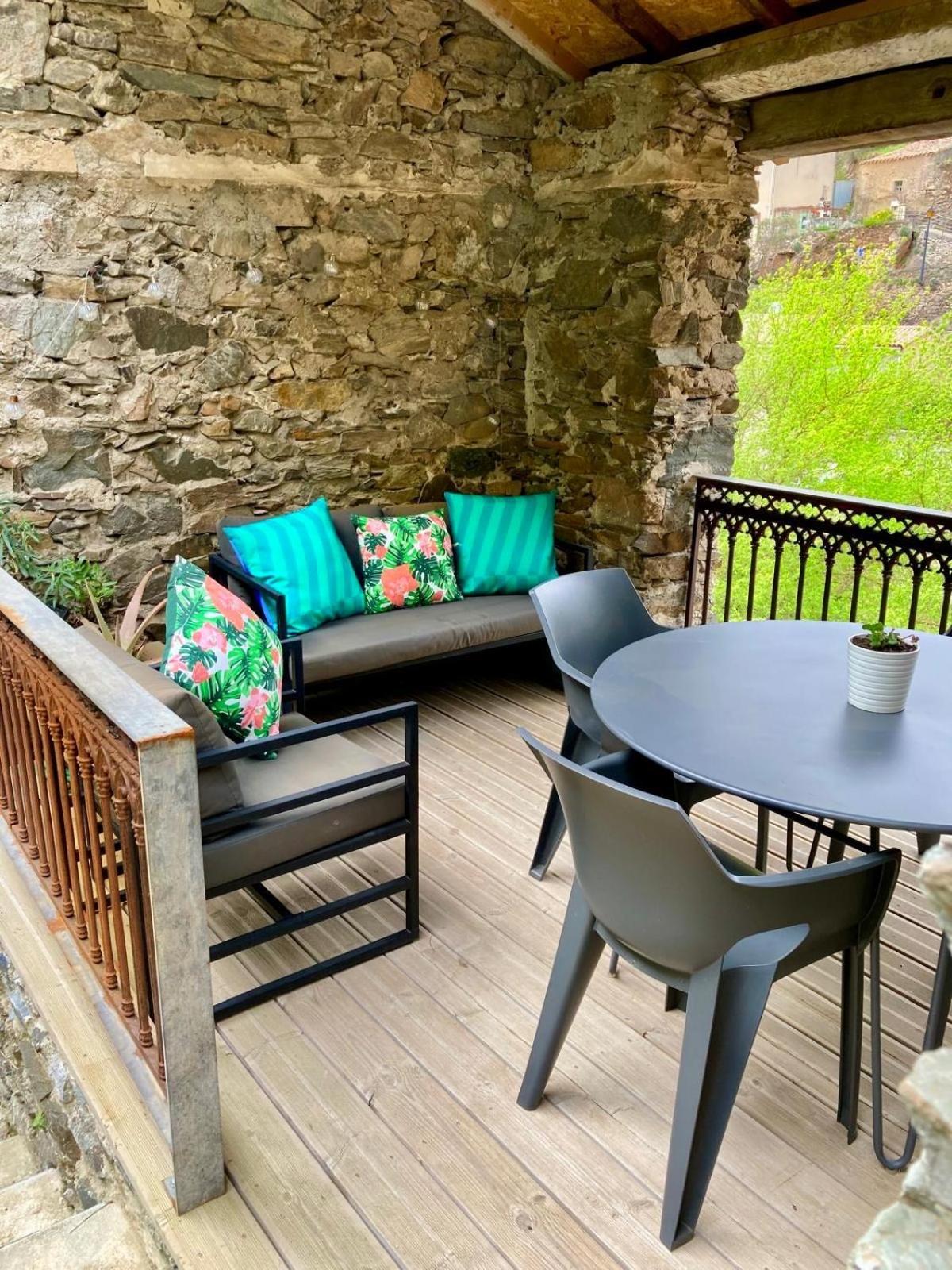 Château Cabaret: Luxury Cathar Retreat With Panoramic Terrace Lastours