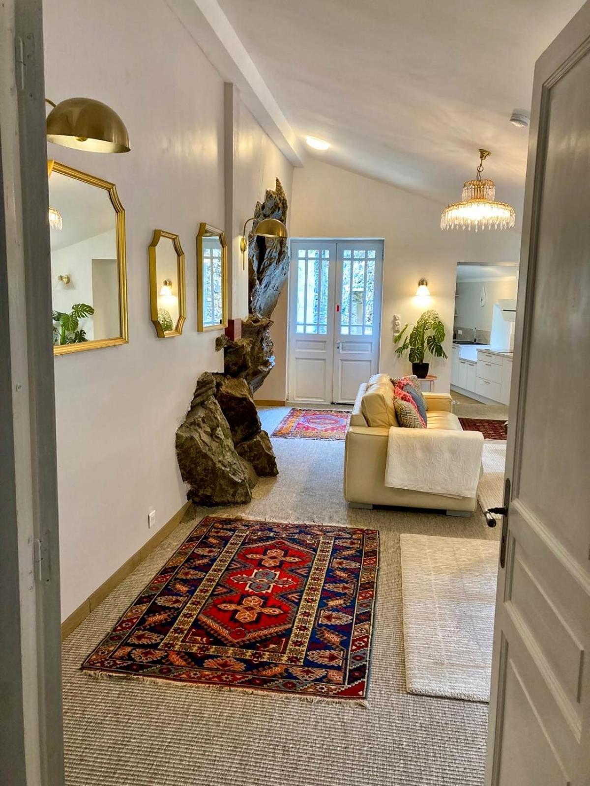 Château Cabaret: Luxury Cathar Retreat With Panoramic Terrace