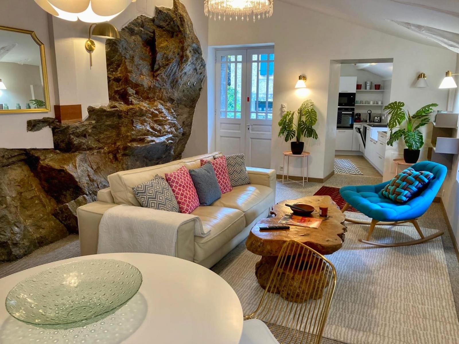Apartment Château Cabaret: Luxury Cathar Retreat With Panoramic Terrace